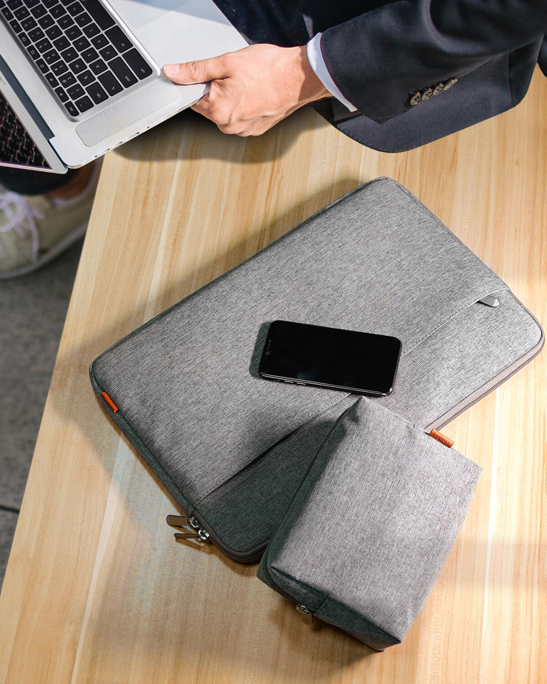 inateck DE Ultraleichte Laptoptasche Hülle 13-16 Zoll mit Zubehörtasche, LB01005