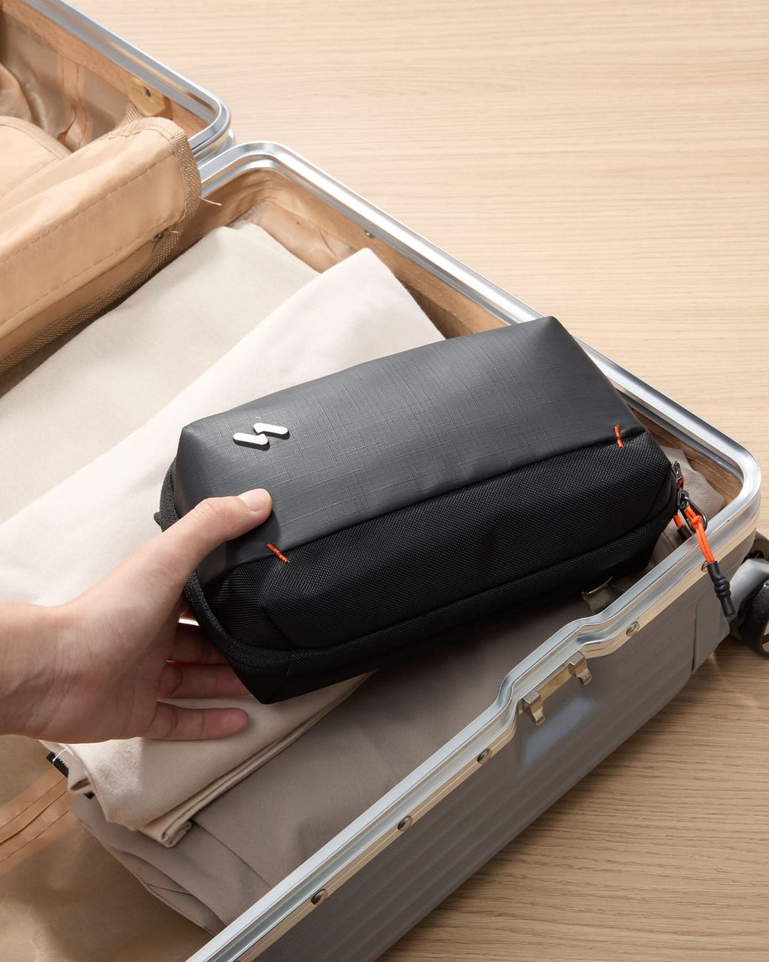 inateck DE Portabler Elektronik-Organizer, spritzwassergeschützte Reisezubehörtasche für Kabel, Power Banks, Hubs, ABM33