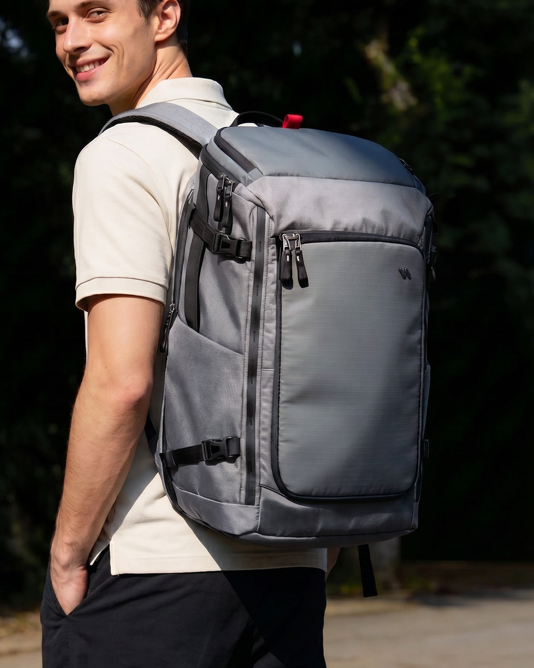 Handgepäck Rucksack 40L, TSA Freundlich Groß Reiserucksack Spritzwassergeschützt Travel Backpack für 17 Zoll Laptop, BPX31