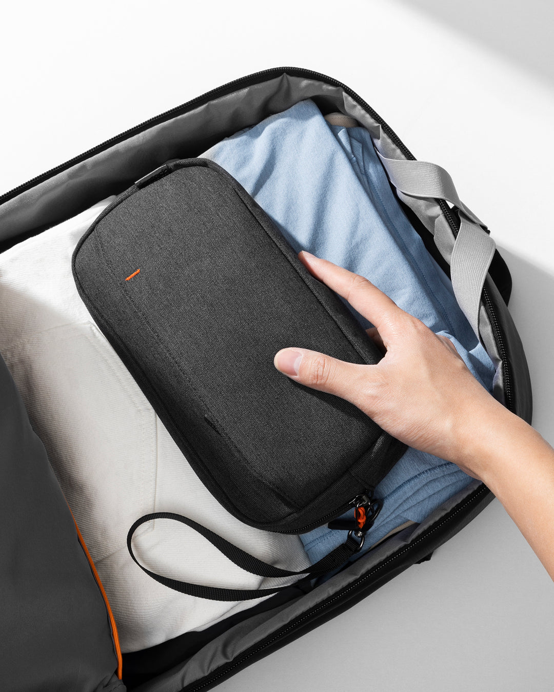 inateck DE Electronics Organizer, spritzwasserfester Reiseorganizer, AB03012